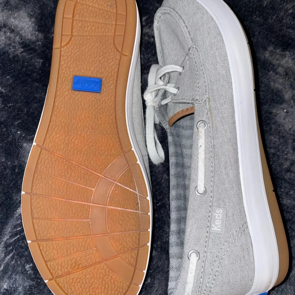 Keds Light Gray Women's Flats - Picture 2 of 3